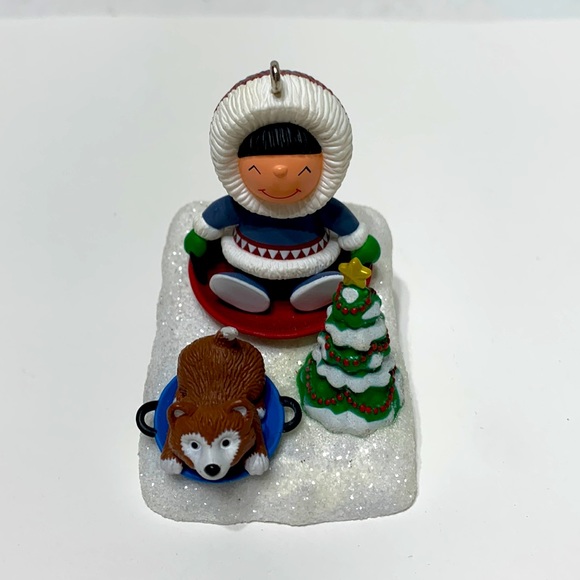 FROSTY FRIENDS Hallmark Keepsake 29 ornament - Picture 3 of 12